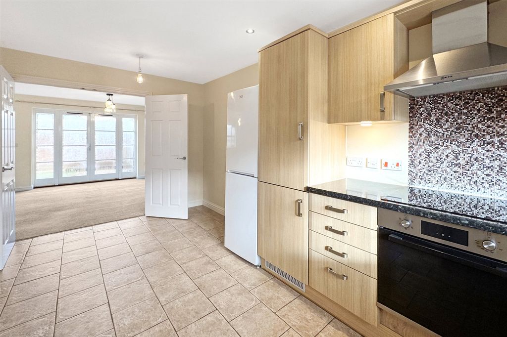 Property photo 3 of 17 Picture No. 37