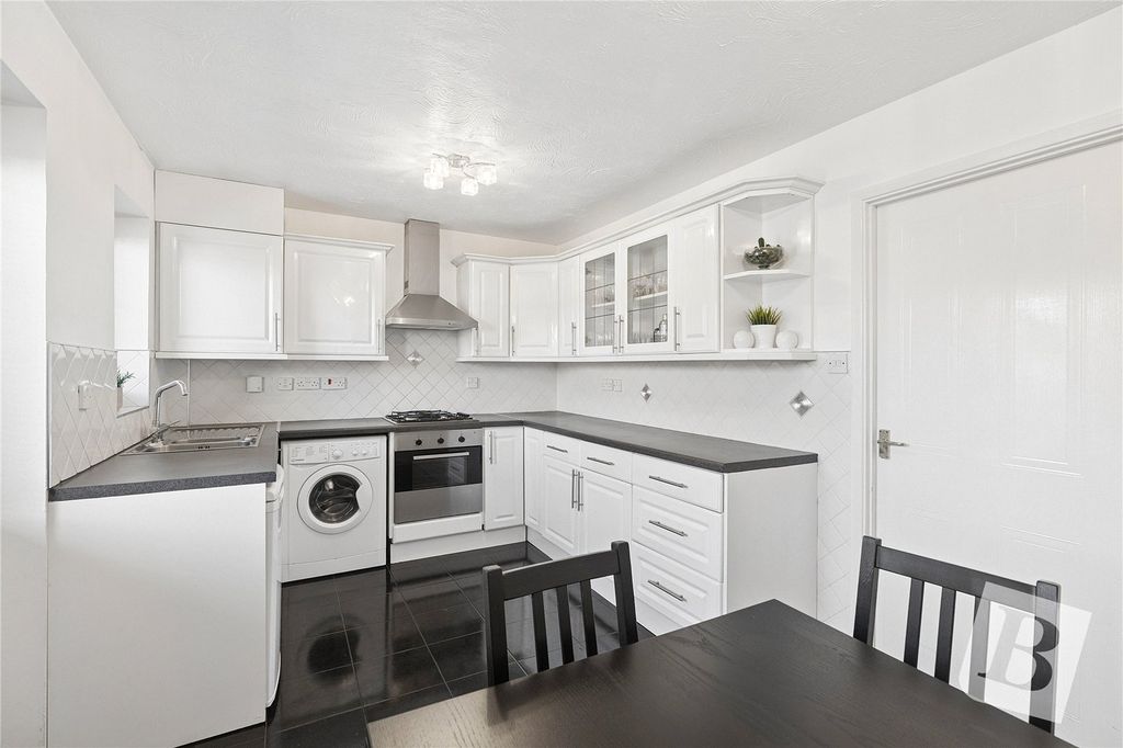 Property photo 3 of 18 Kitchen / Diner