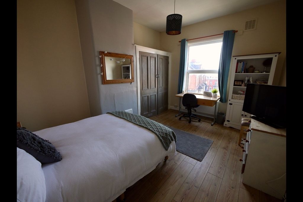 Property photo 3 of 7 Picture No. 11