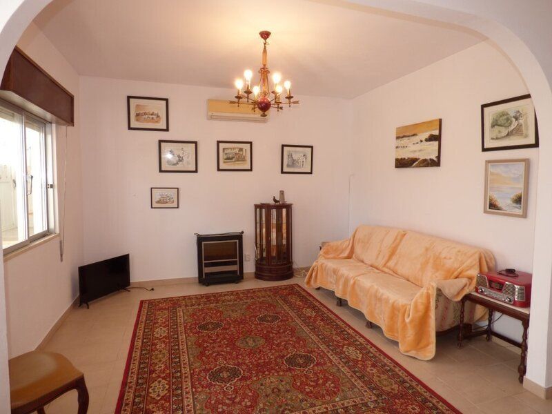 Property photo 2 of 25