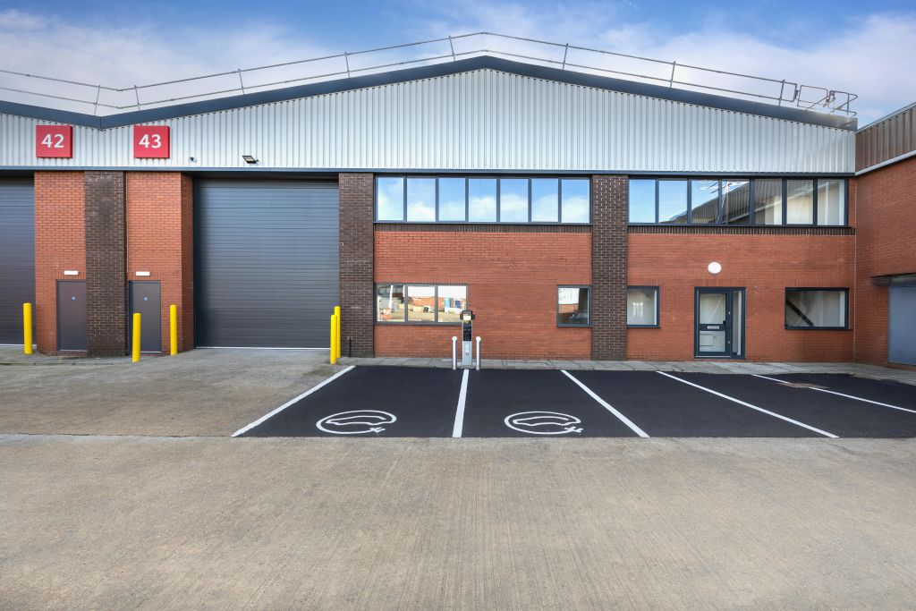 Property photo 2 of 13 2026- 43 Greenford Central - 6875.Jpg