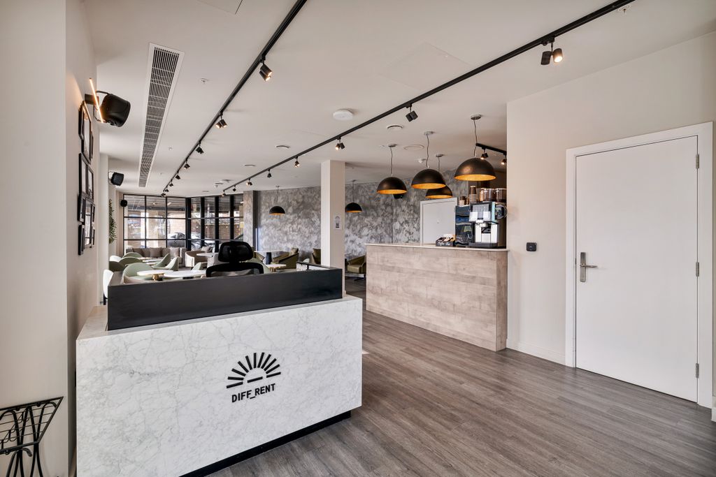 Property photo 3 of 24