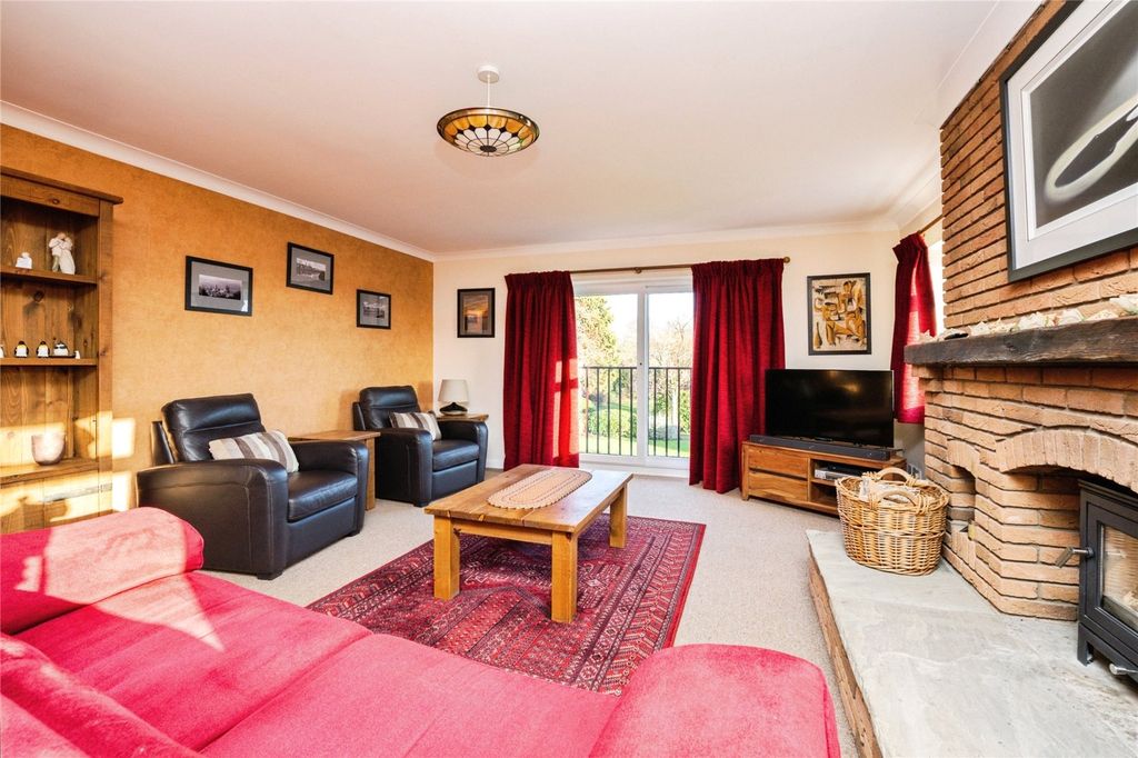 Property photo 3 of 22 Picture No. 24