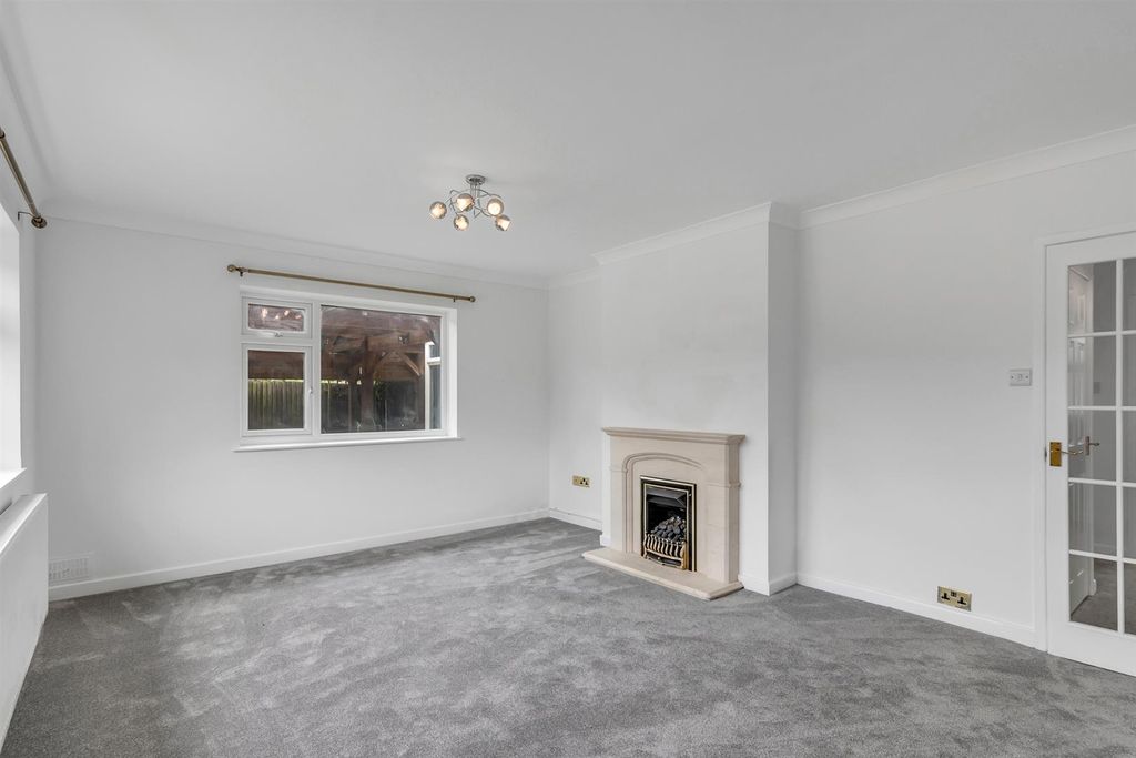Property photo 3 of 53