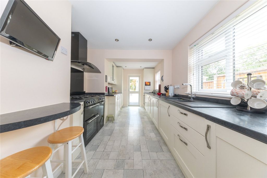 Property photo 3 of 13 Kitchen