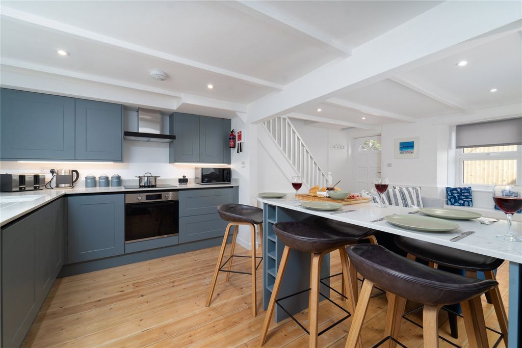 Property photo 3 of 10 Picture No. 01