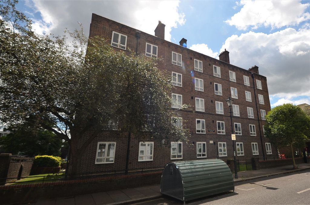 Property photo 1 of 4