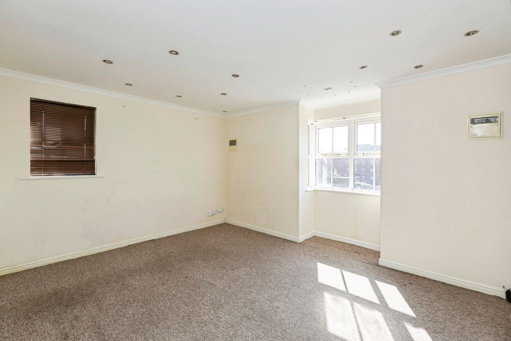 Property photo 3 of 16 Photo