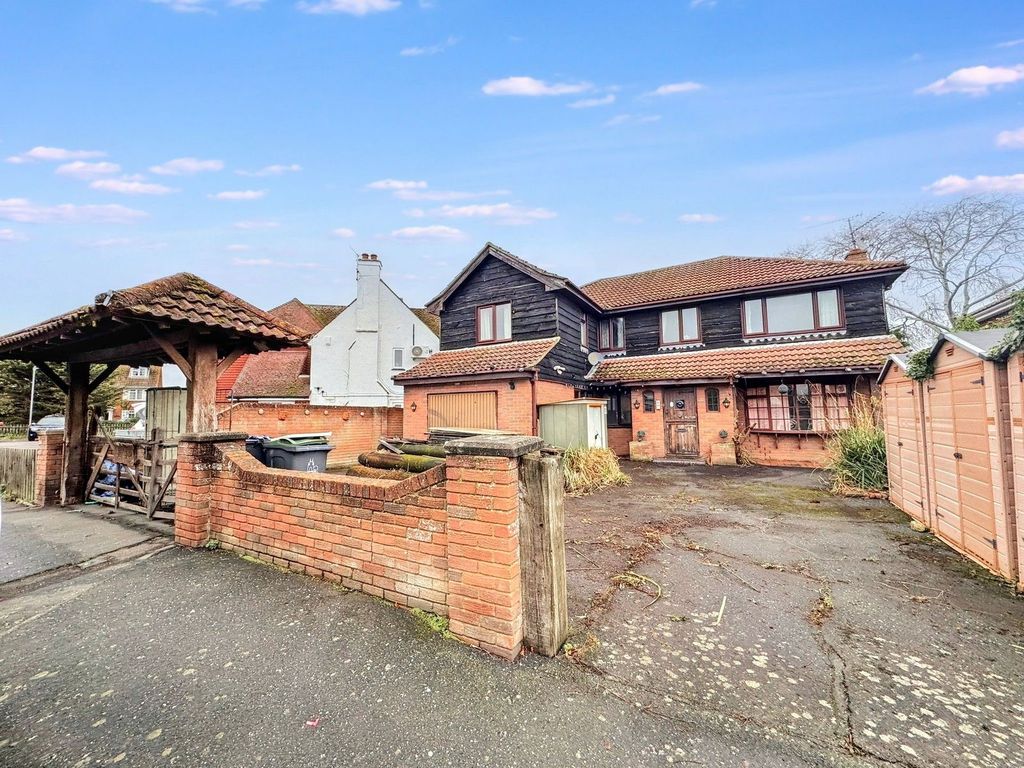 Property photo 1 of 5