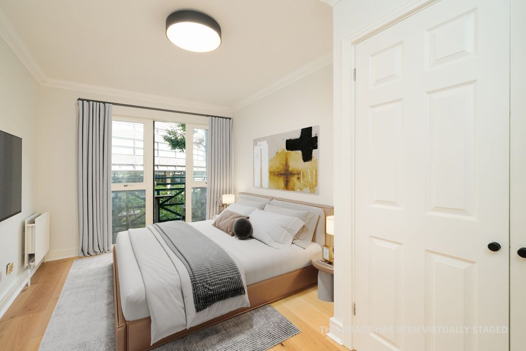 Property photo 2 of 13 Master Bedroom (1)
