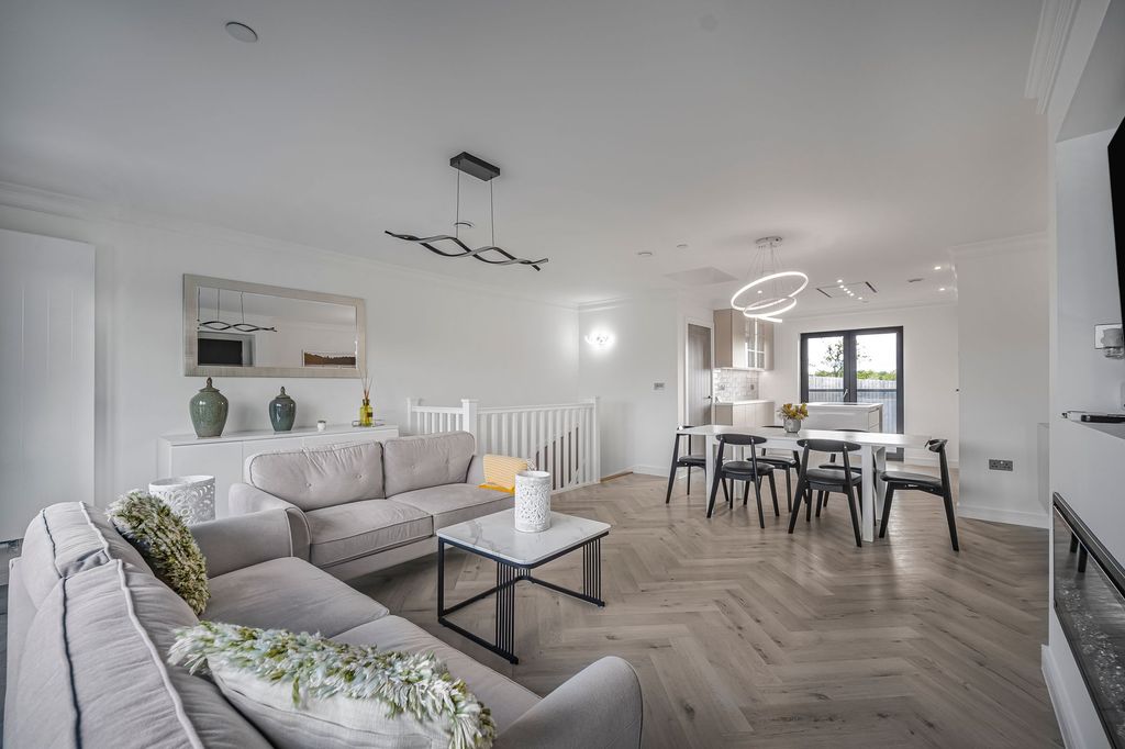 Property photo 2 of 48 Open Plan Living