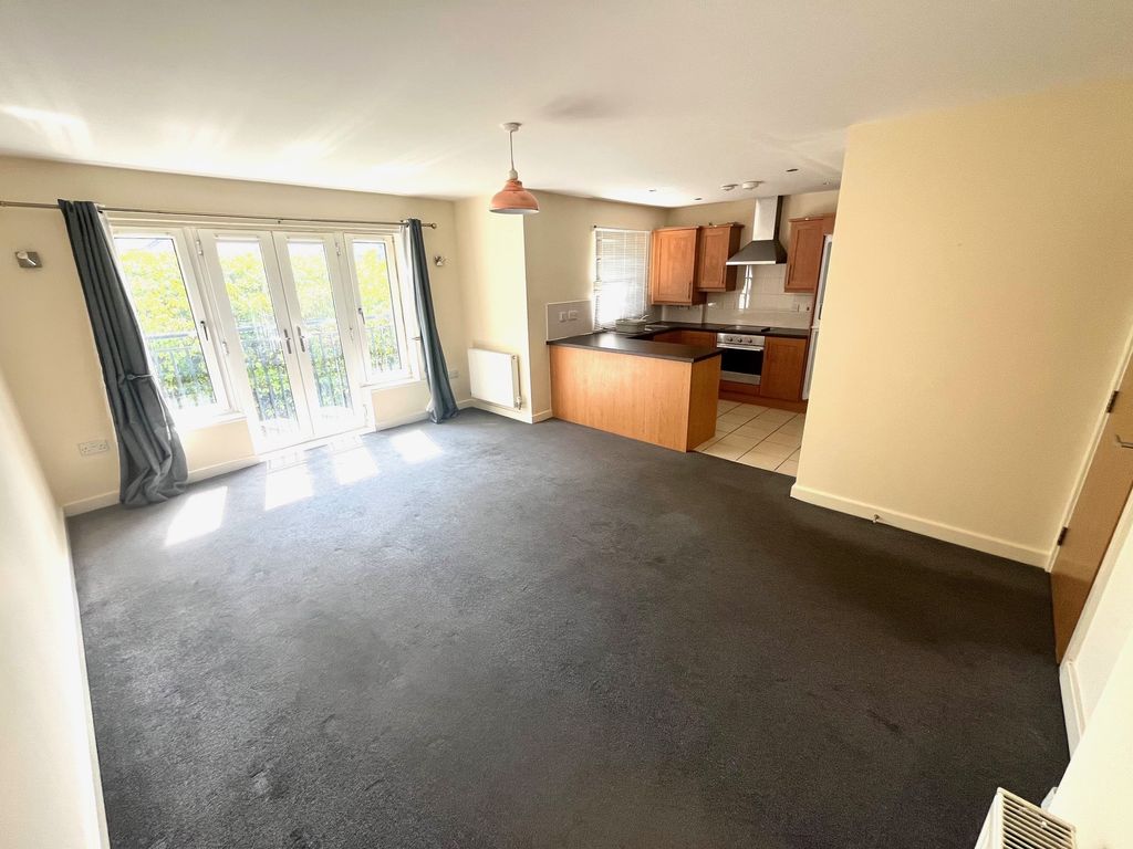 Property photo 1 of 6 Kitchen