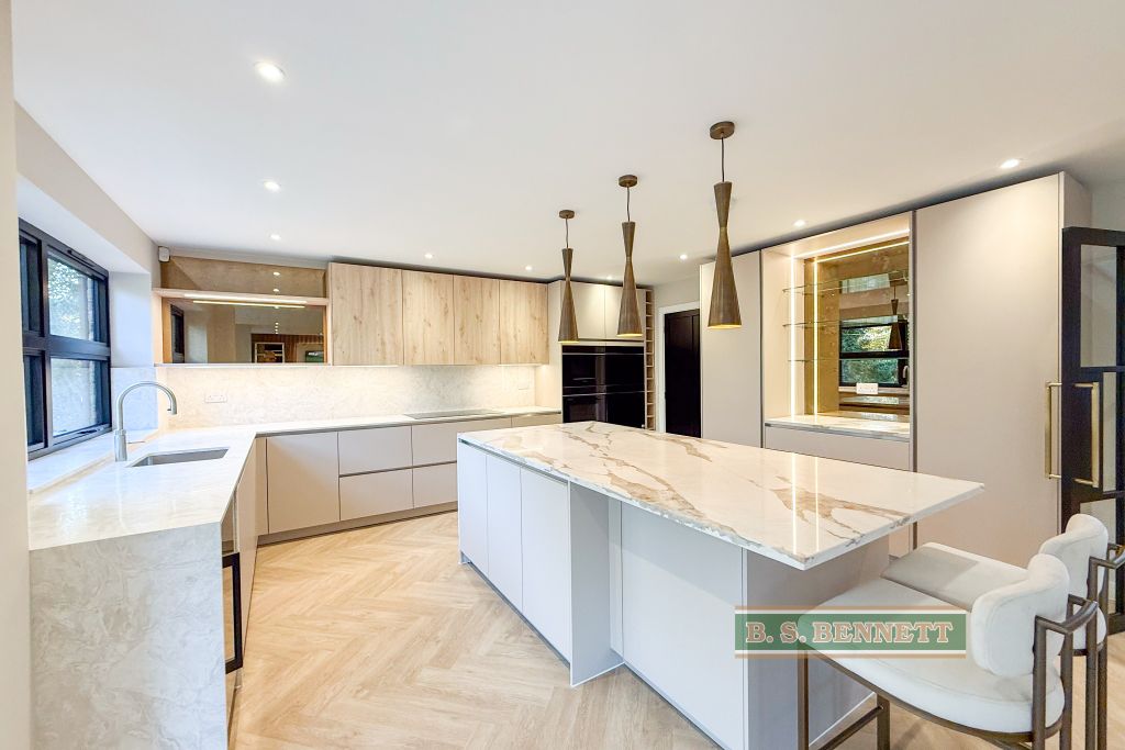 Property photo 3 of 26