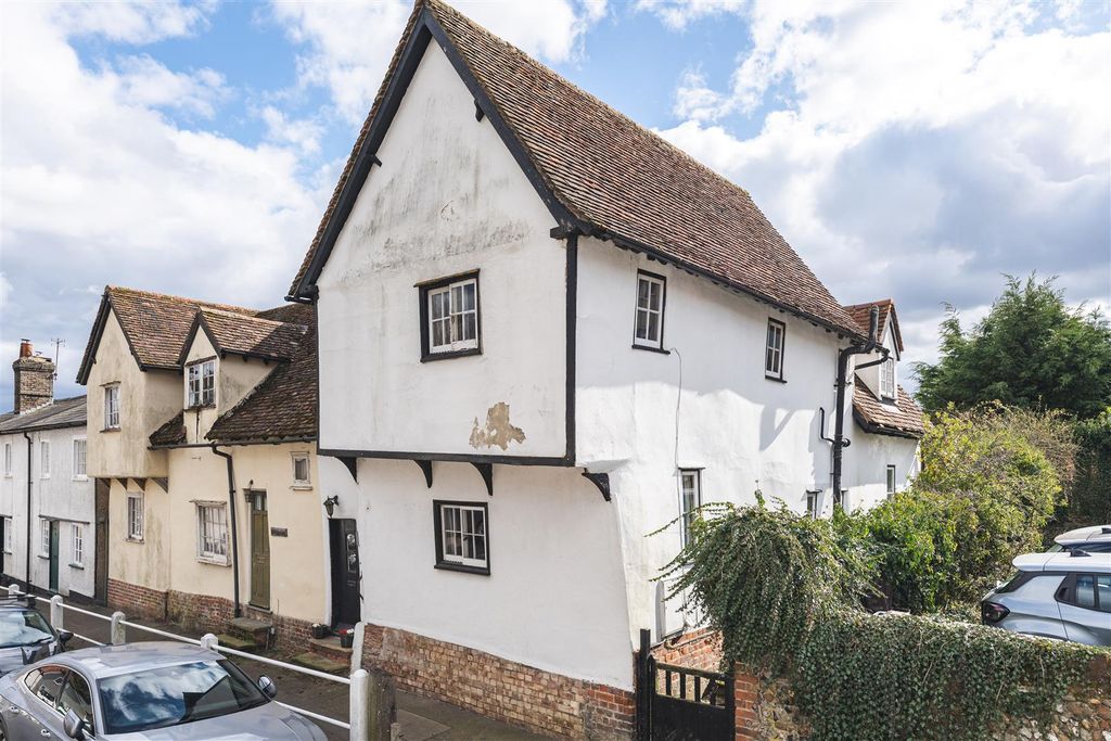 Property photo 1 of 17 Walden Road-21.Jpg