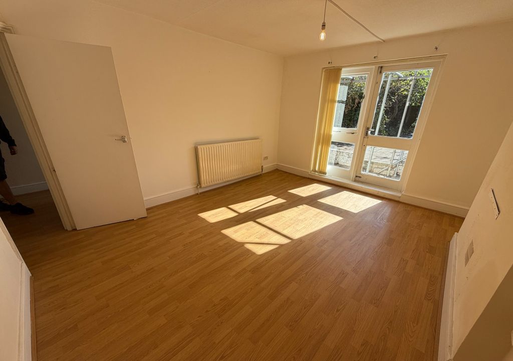 Property photo 2 of 4