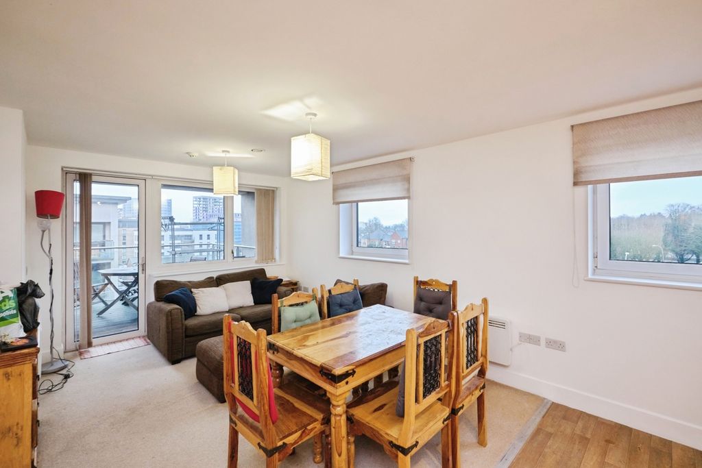 Property photo 2 of 23 Pbox-Img.Jpg