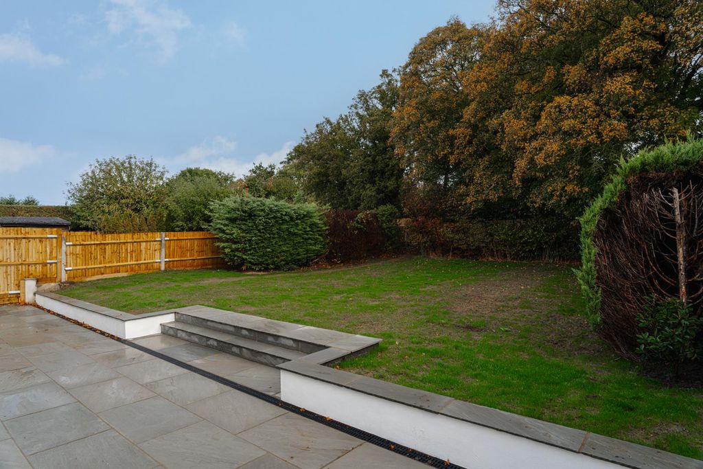 Property photo 3 of 17 Propertyportals 17 (4).Jpg