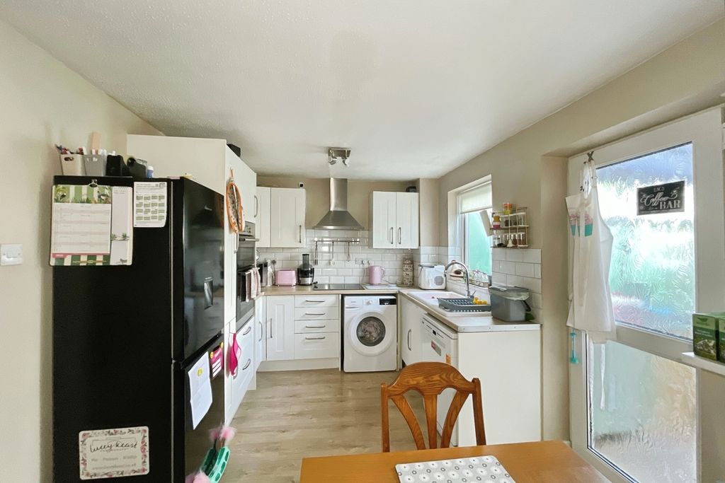 Property photo 3 of 15 Pbox-Img.Jpg