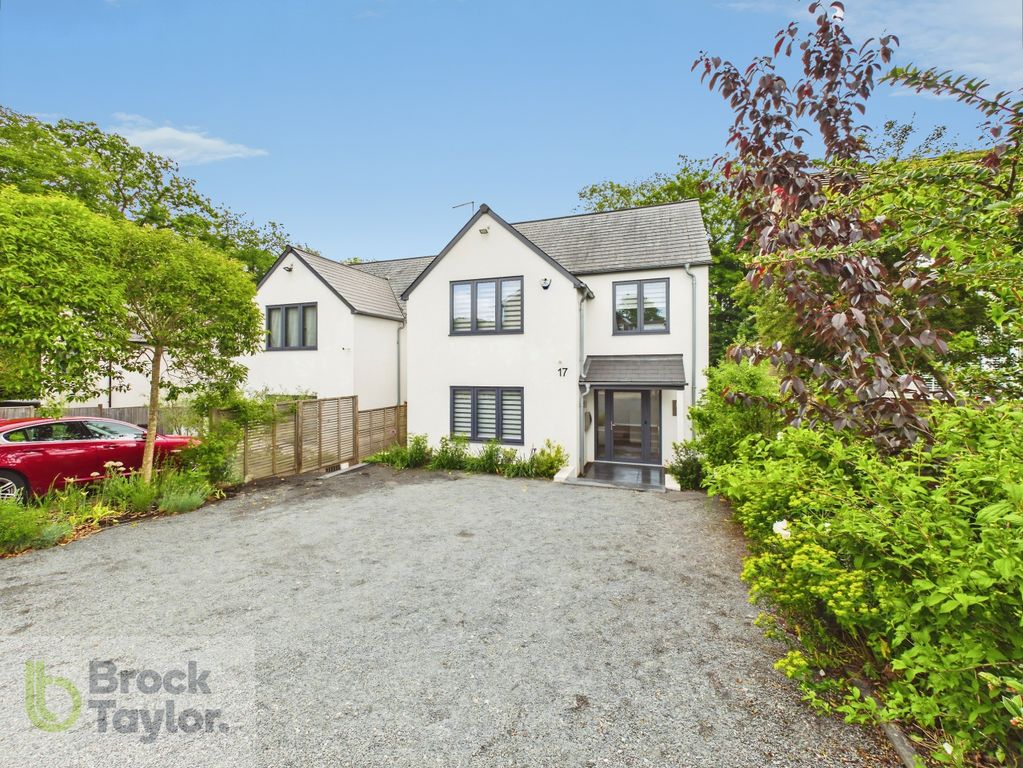 Property photo 1 of 26 028