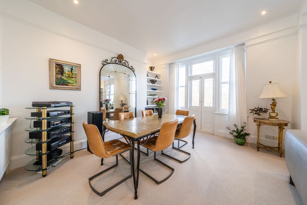 Property photo 3 of 25