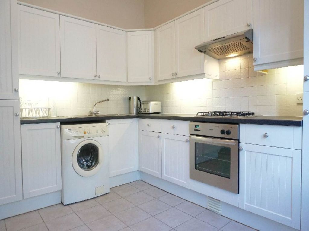 Property photo 3 of 11 Kitchen 2