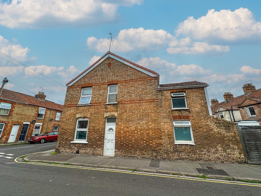 Property photo 1 of 16 4386161