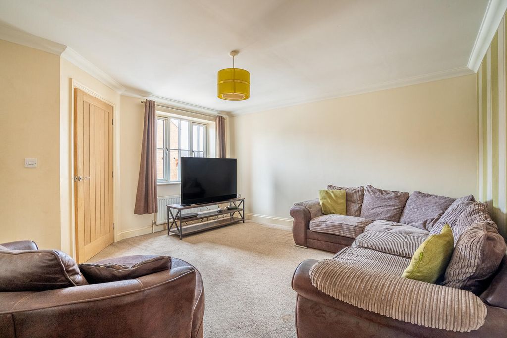 Property photo 2 of 12 Living Room