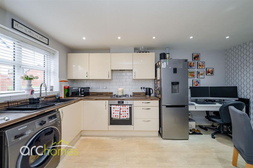 Property photo 3 of 28 Stothert1-2.Jpg