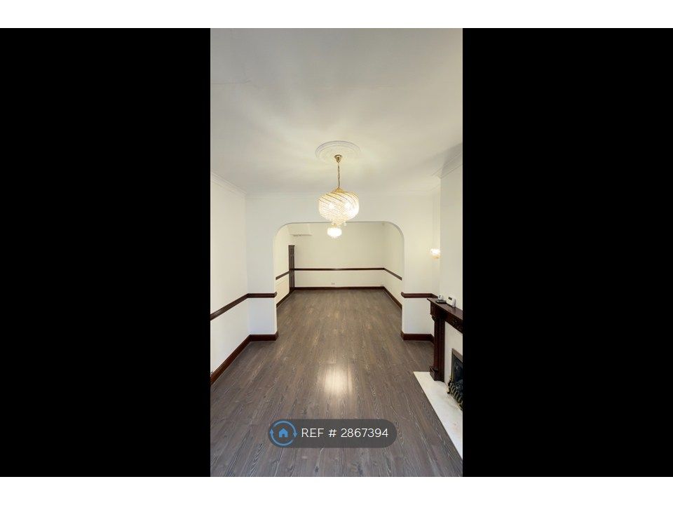 Property photo 2 of 18 Living Room