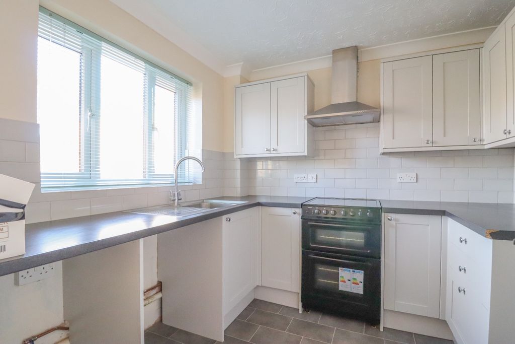 Property photo 3 of 11 4646156