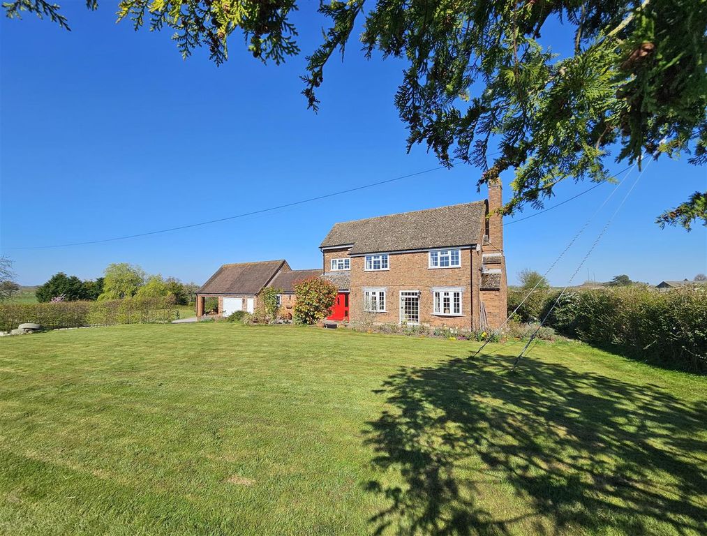 Property photo 3 of 24
