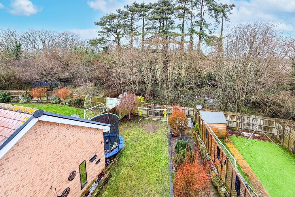 Property photo 2 of 23