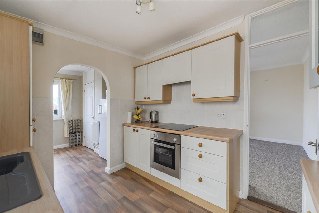 Property photo 3 of 13 4Eversley05.Jpg