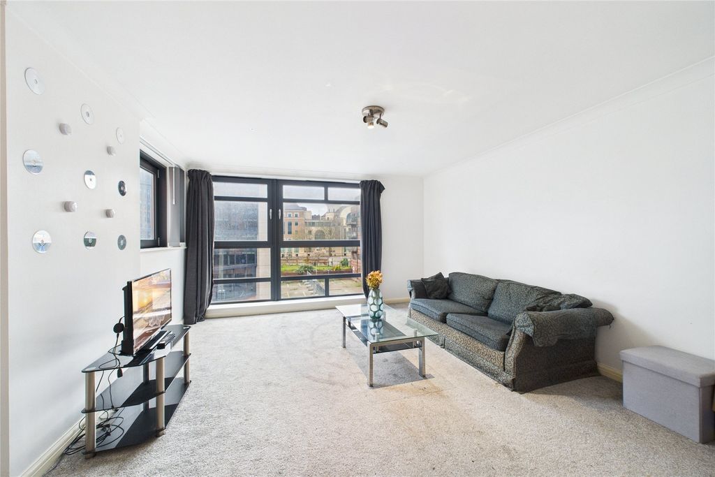 Property photo 3 of 7 Picture No. 09