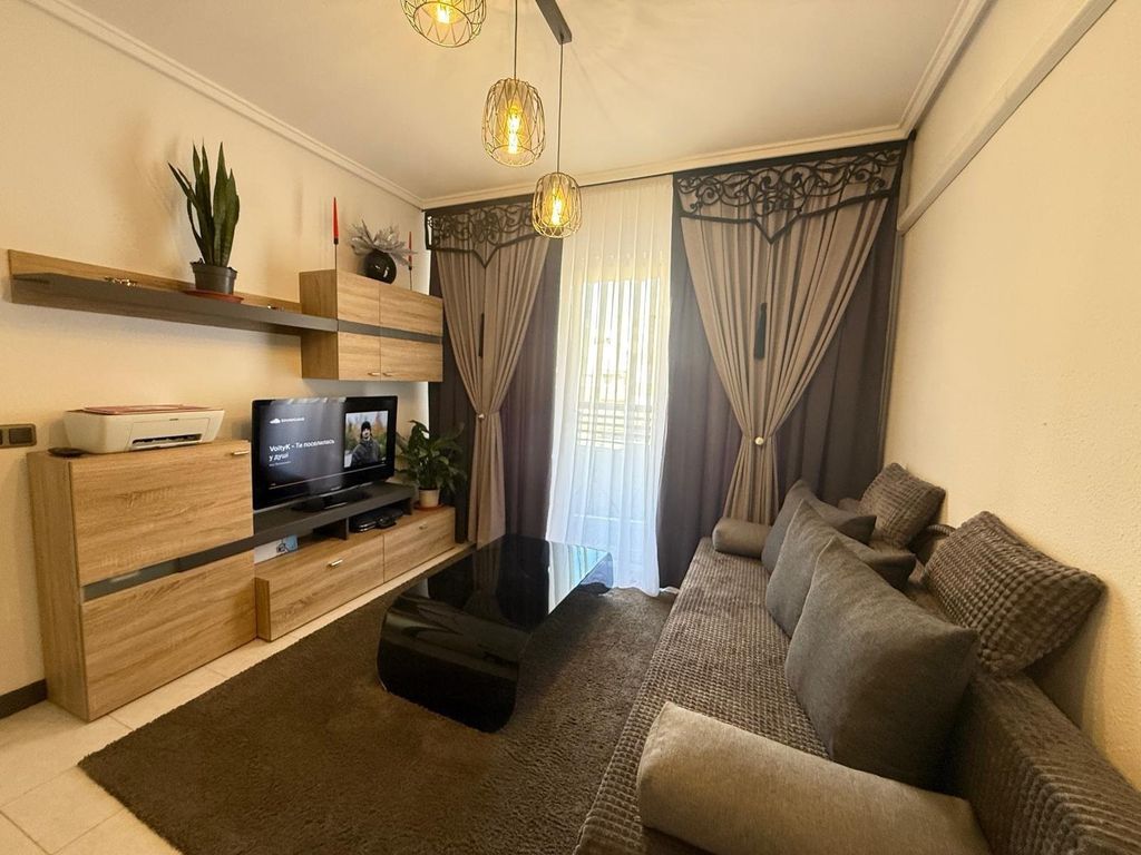 Property photo 3 of 23