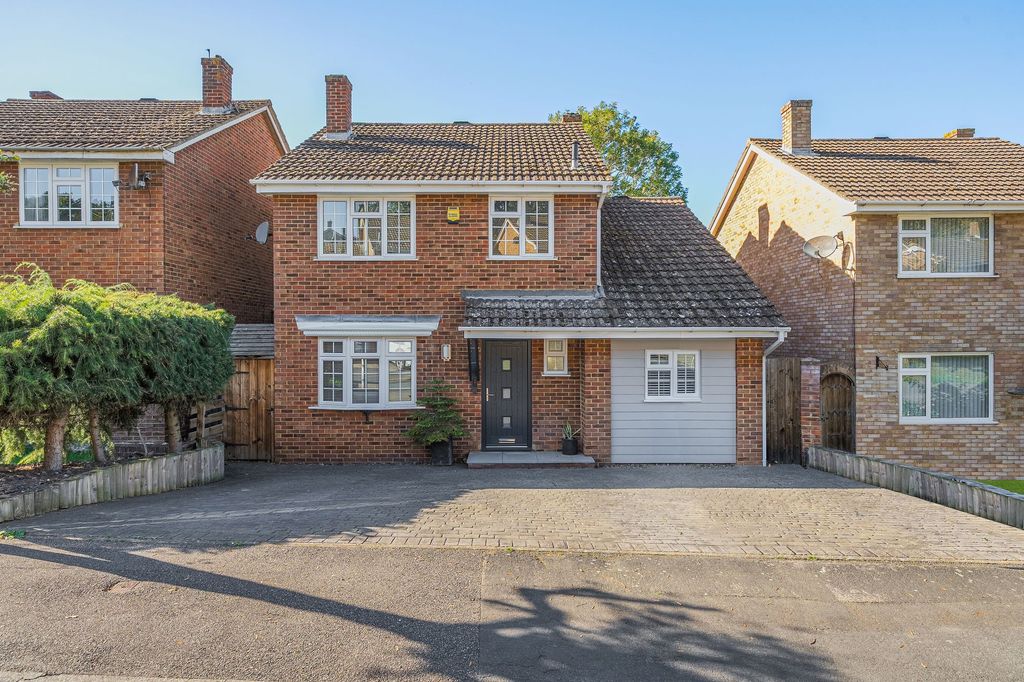 Property photo 1 of 27