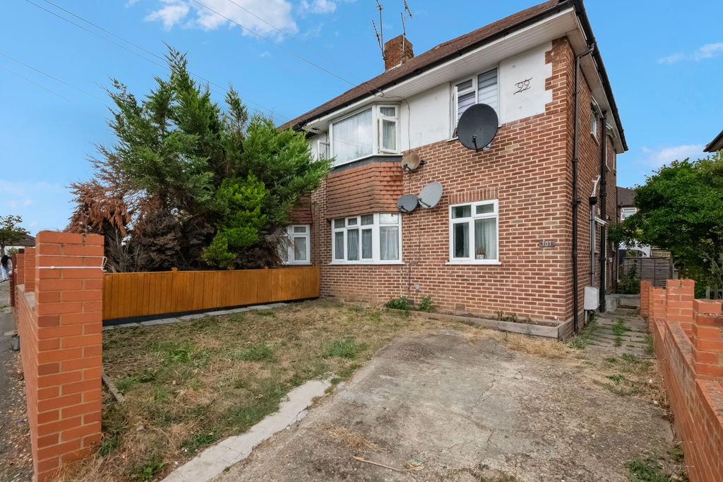 Property photo 1 of 10 Photo 10