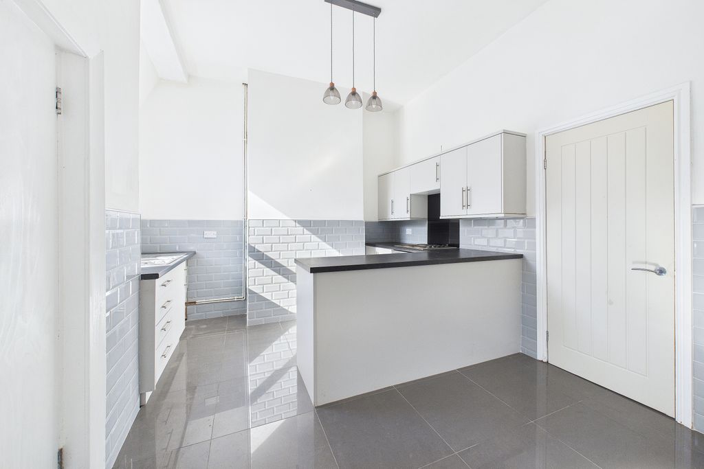 Property photo 3 of 10 Kitchen Diner