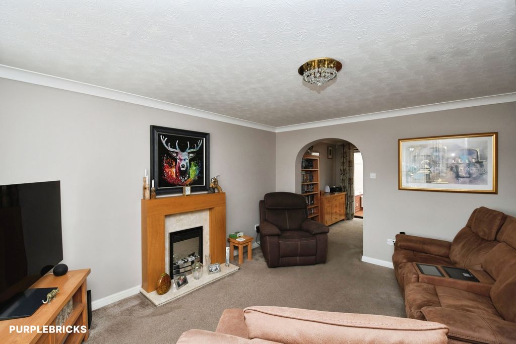 Property photo 3 of 30