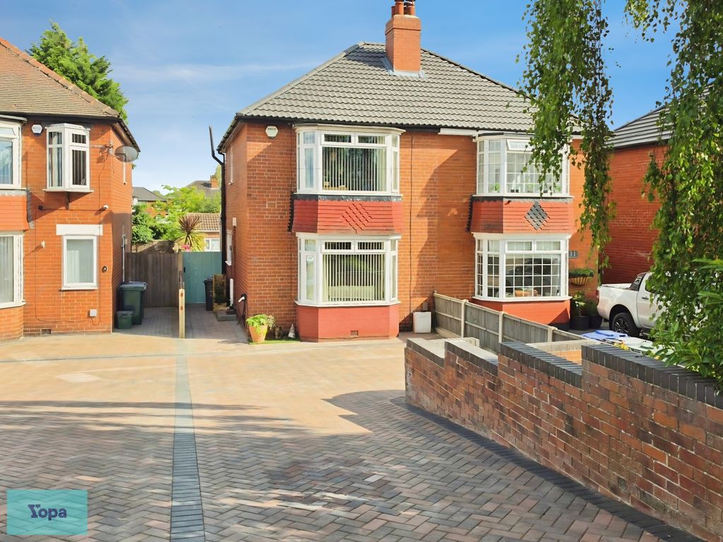 Property photo 1 of 16 65E500De-Cusworthlanefront