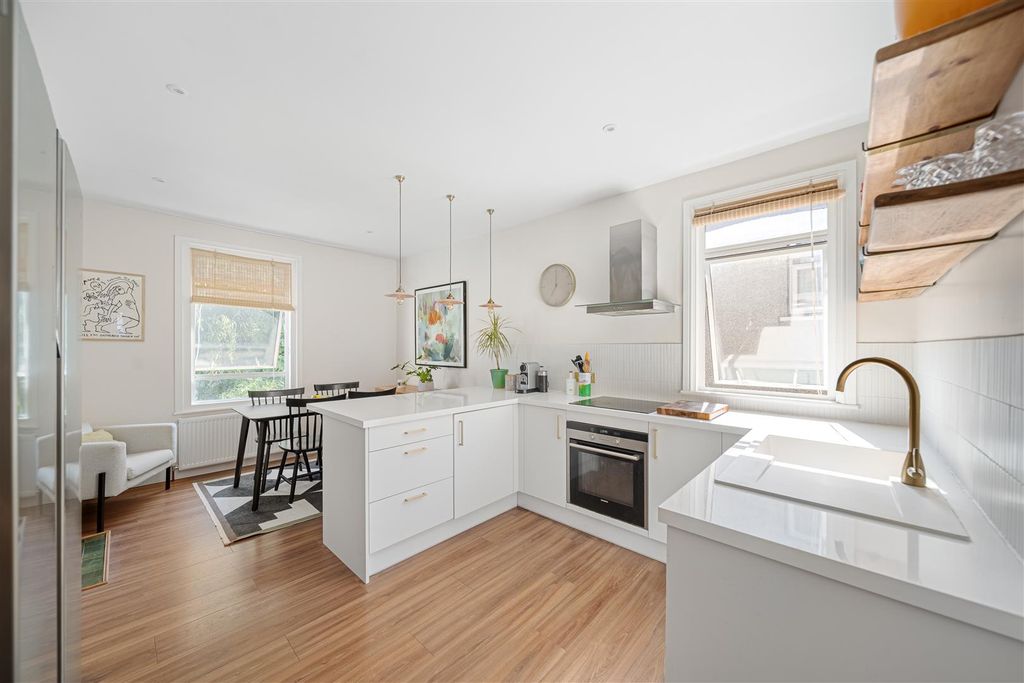 Property photo 2 of 13 Beauchamp Road-09.Jpg