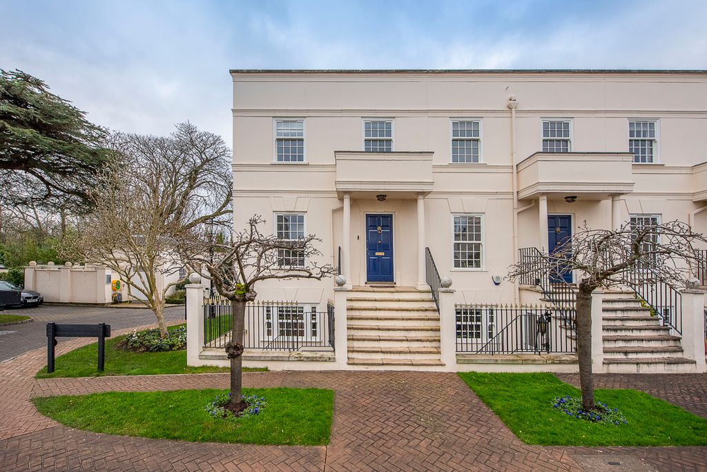 Property photo 1 of 23