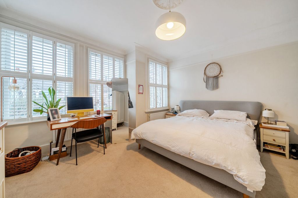 Property photo 3 of 19 1407433-8-698c726...