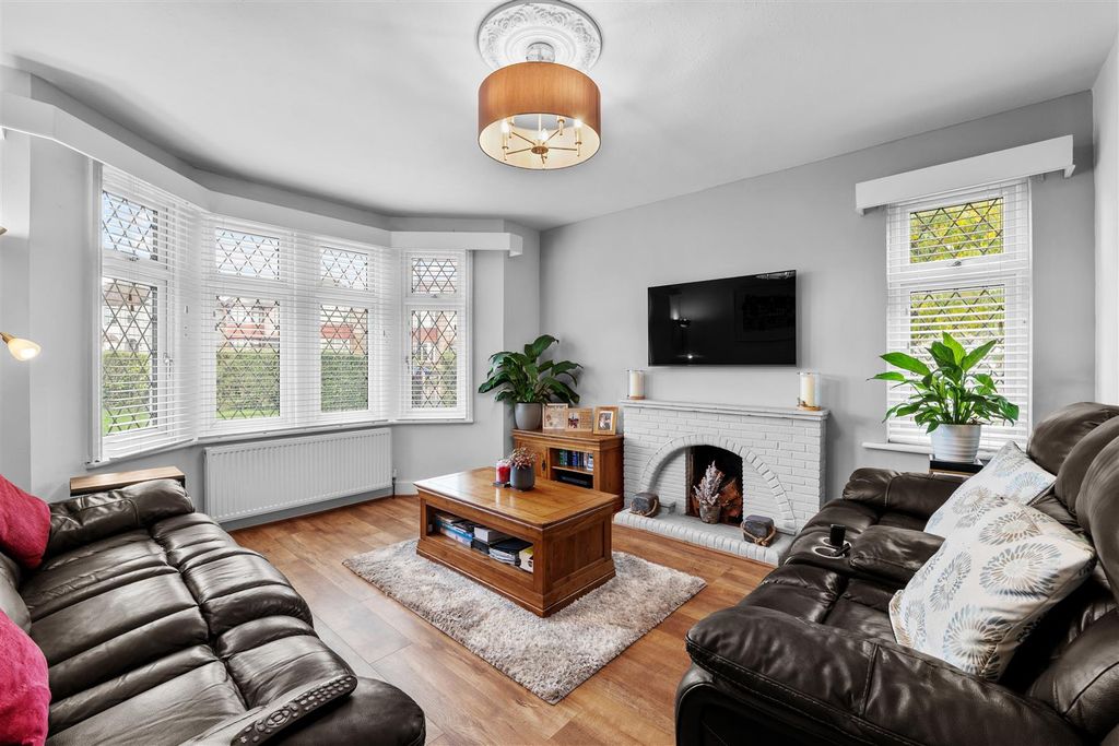 Property photo 2 of 28 P2172205.Jpg