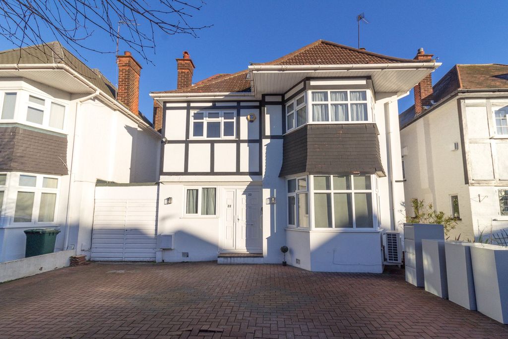 Property photo 1 of 17 Picture No. 19