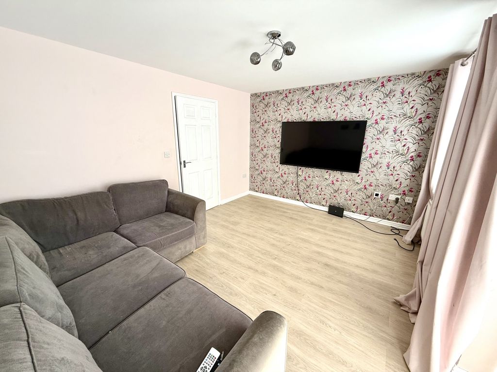 Property photo 2 of 6 Img_0513