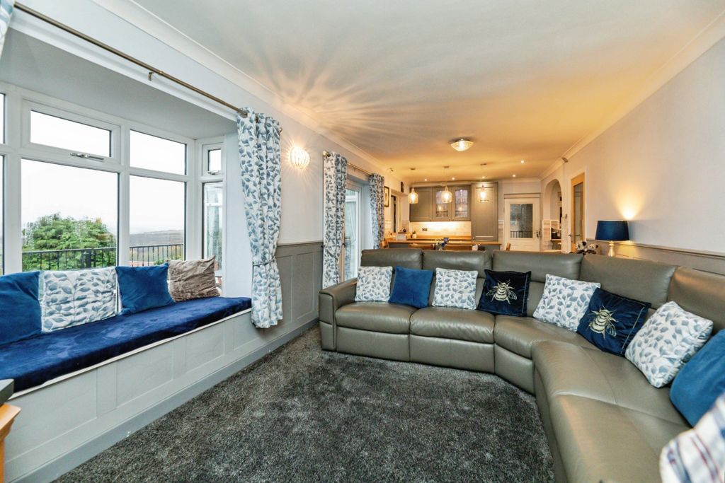 Property photo 3 of 33 2A8A6536-2-1038