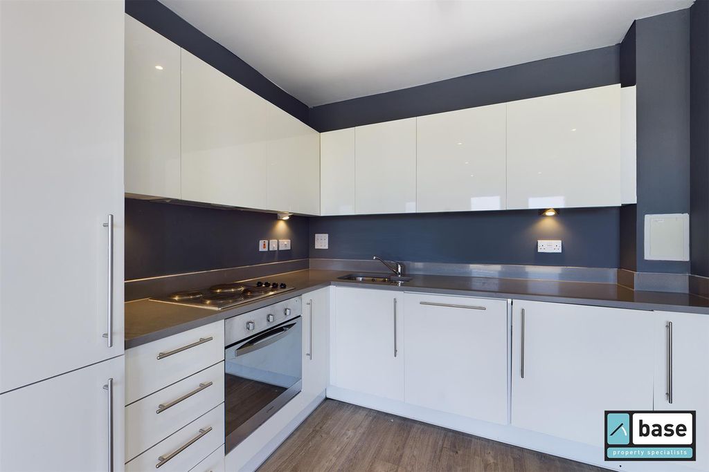 Property photo 1 of 14 Kitchen