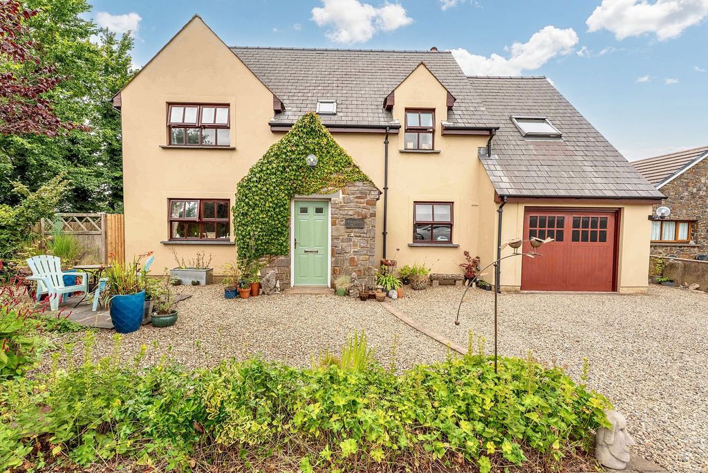 Property photo 1 of 39