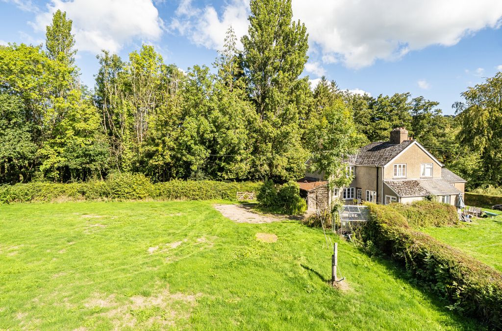 Property photo 2 of 27 1524124-22-6Ab281...